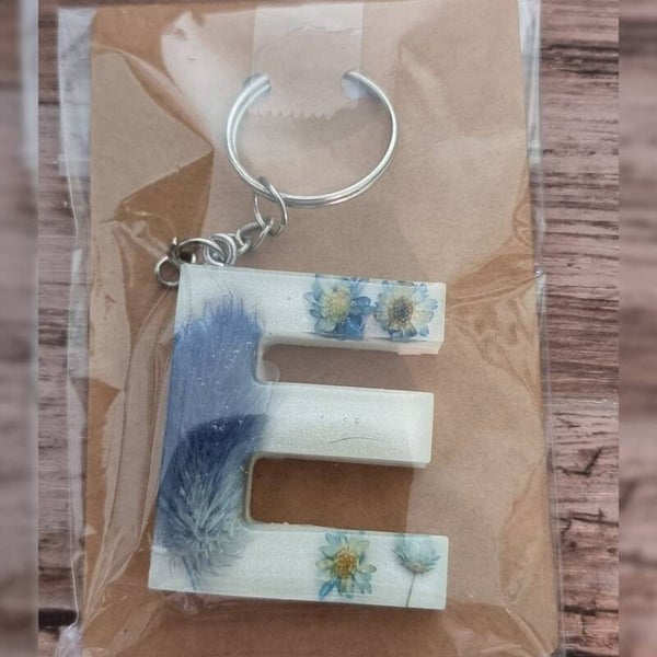 Sleutelhanger letter E, naam toevoegen mogelijk