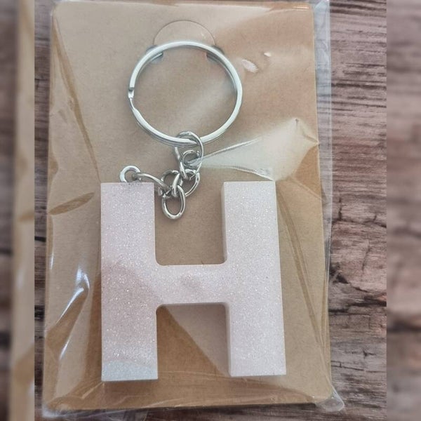 Sleutelhanger letter H, naam toevoegen mogelijk