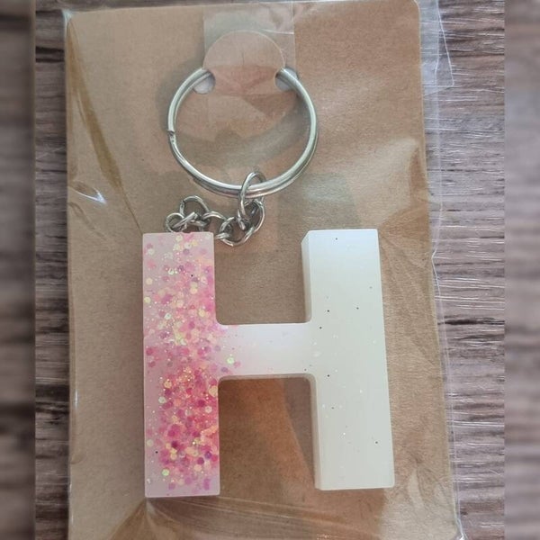 Sleutelhanger letter H, naam toevoegen mogelijk