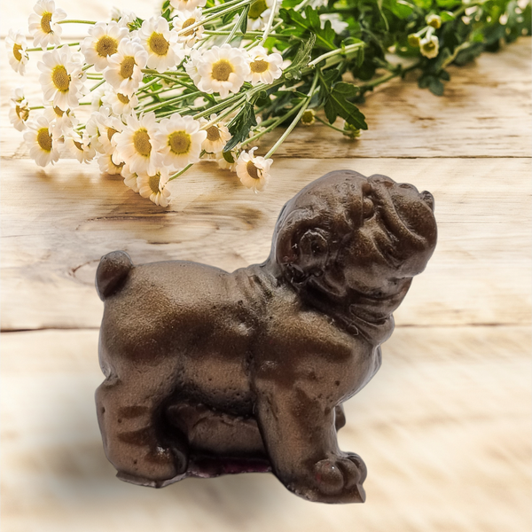 Mini Engelse bulldog staand, bruin