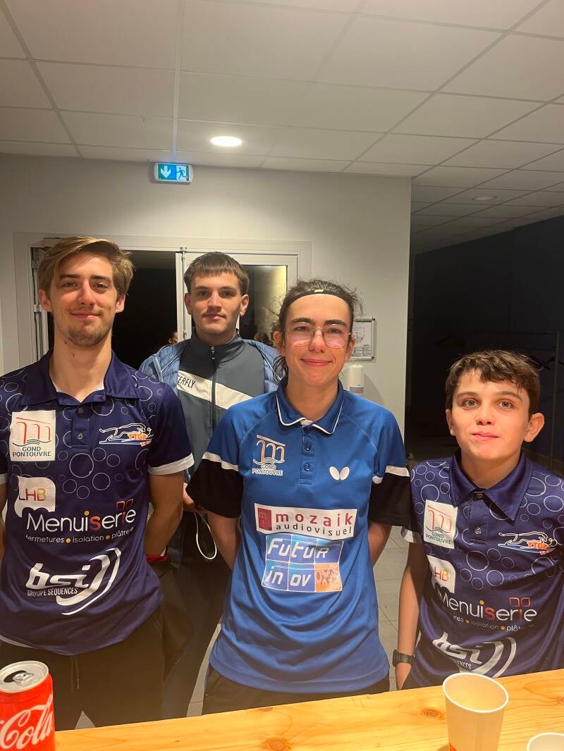 equipe-6-standard-3i8jw7.jpg