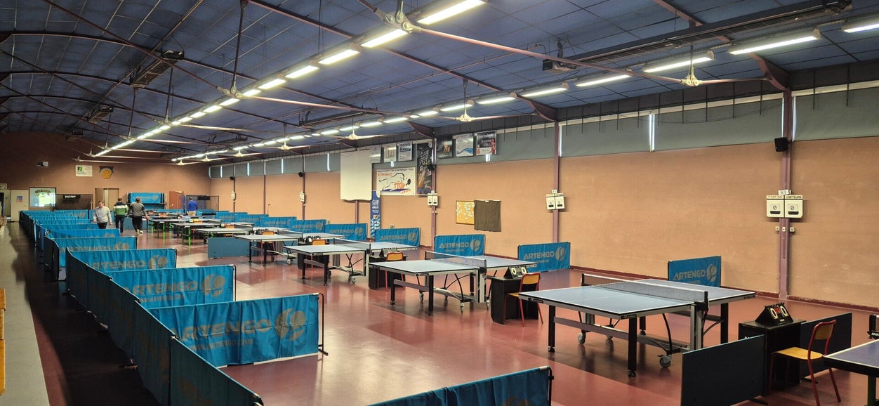 Salle de tennis de table du TTGP 1950