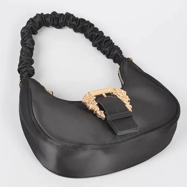 Sac avec boucle en satin