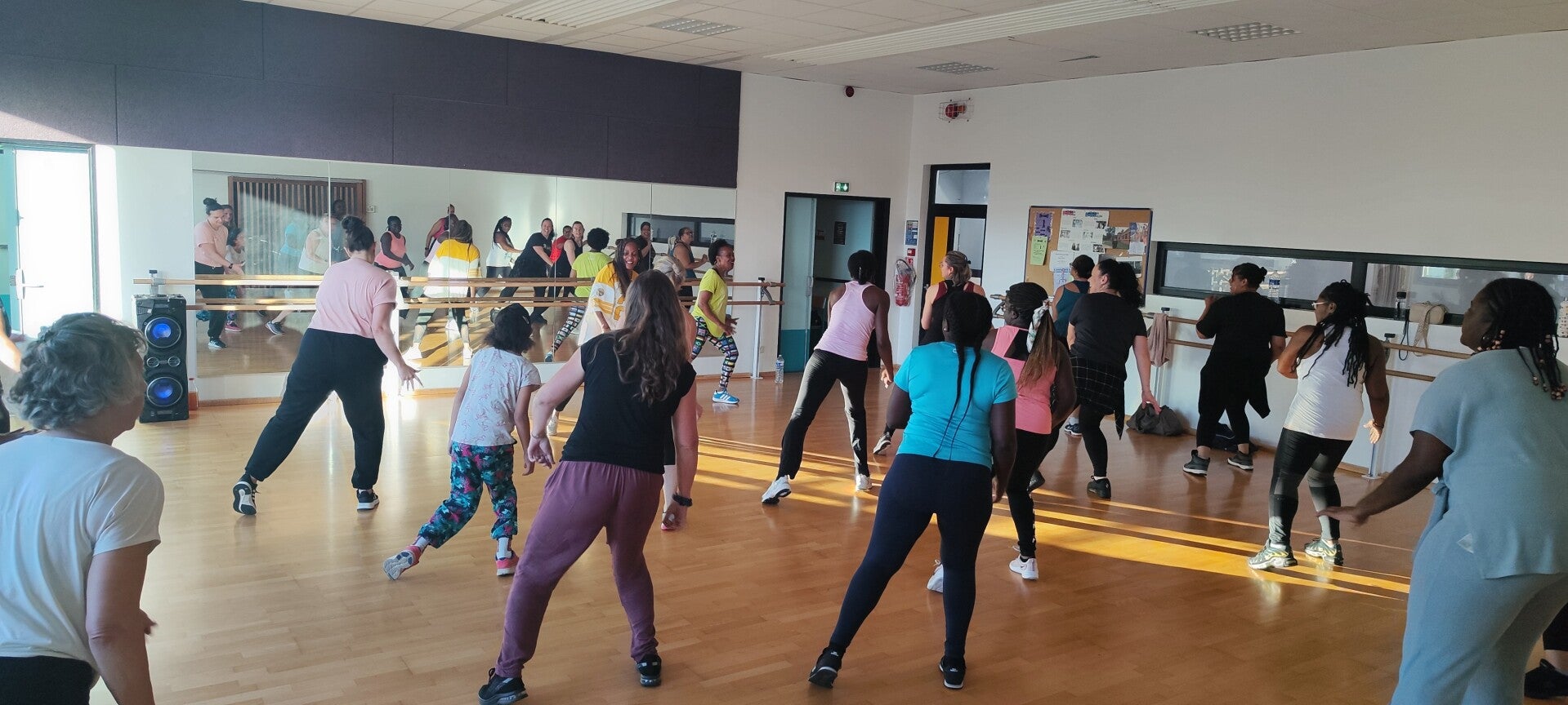 MNT STUDIO DANCE ILLUSTRATION