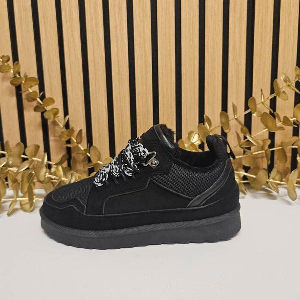 UGGIE SNEAKER ZWART