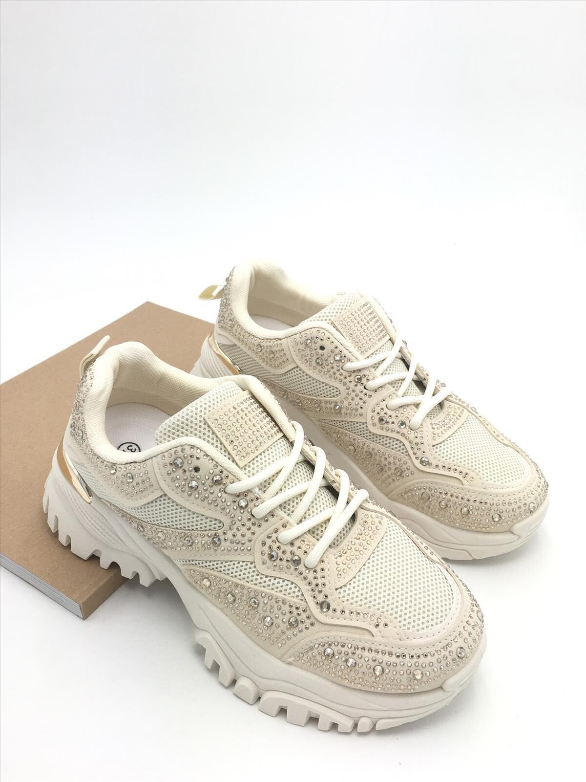 Sand Motion sneaker
