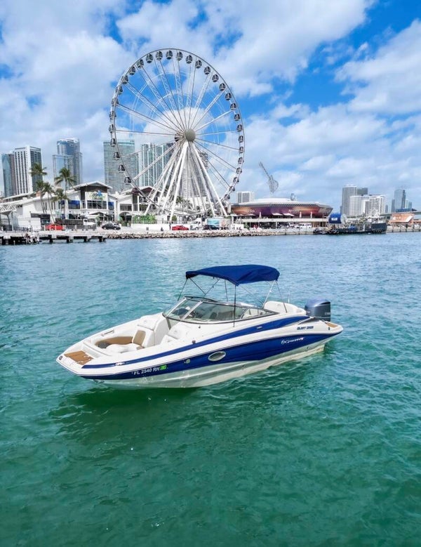 Crowline 26ft