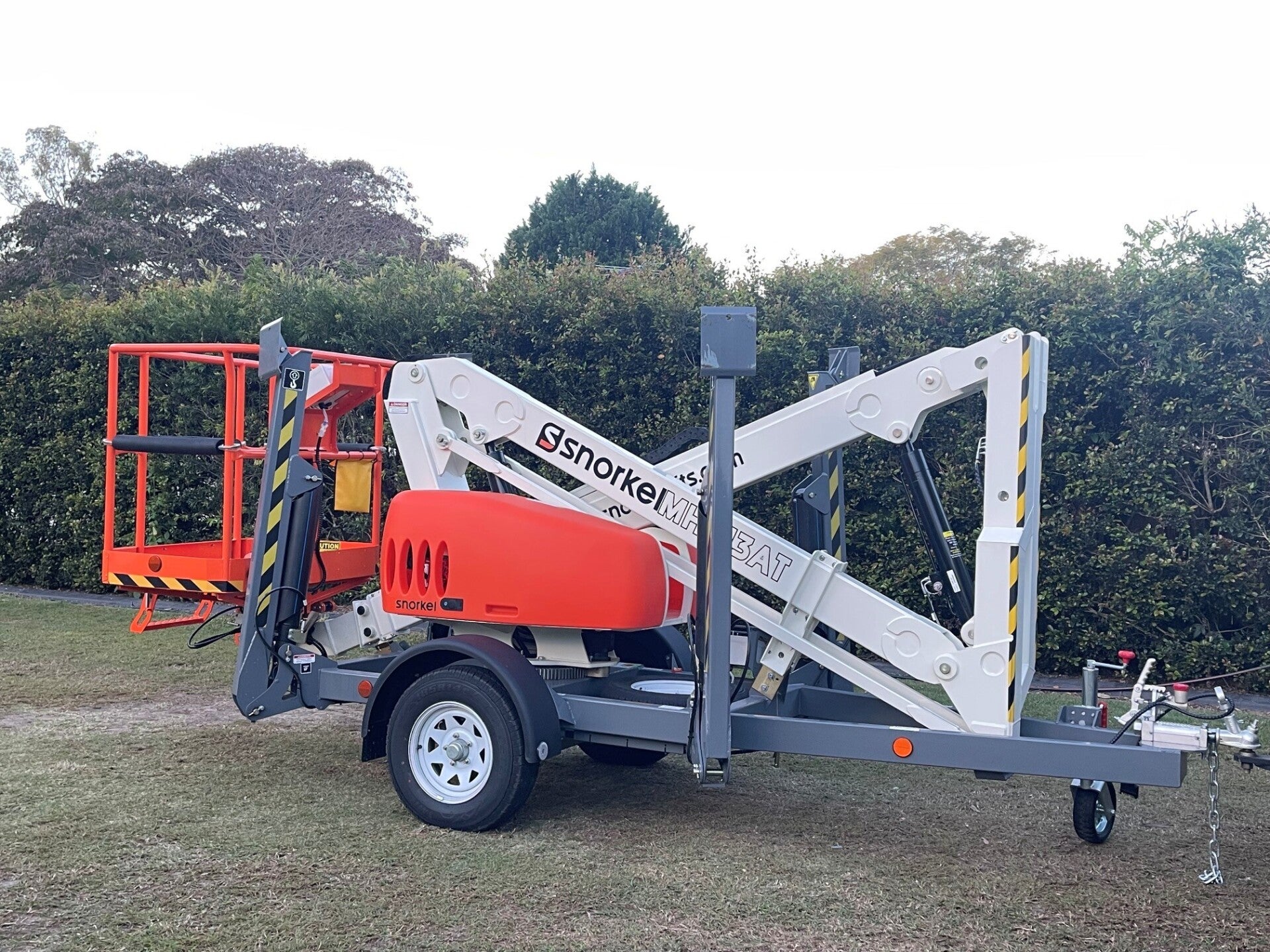 TRAILEER MOUNTED BOOM LIFT cherry picker cabooltuere elimbah brisbane EWP HIRE ACCESS EQUIPMENT