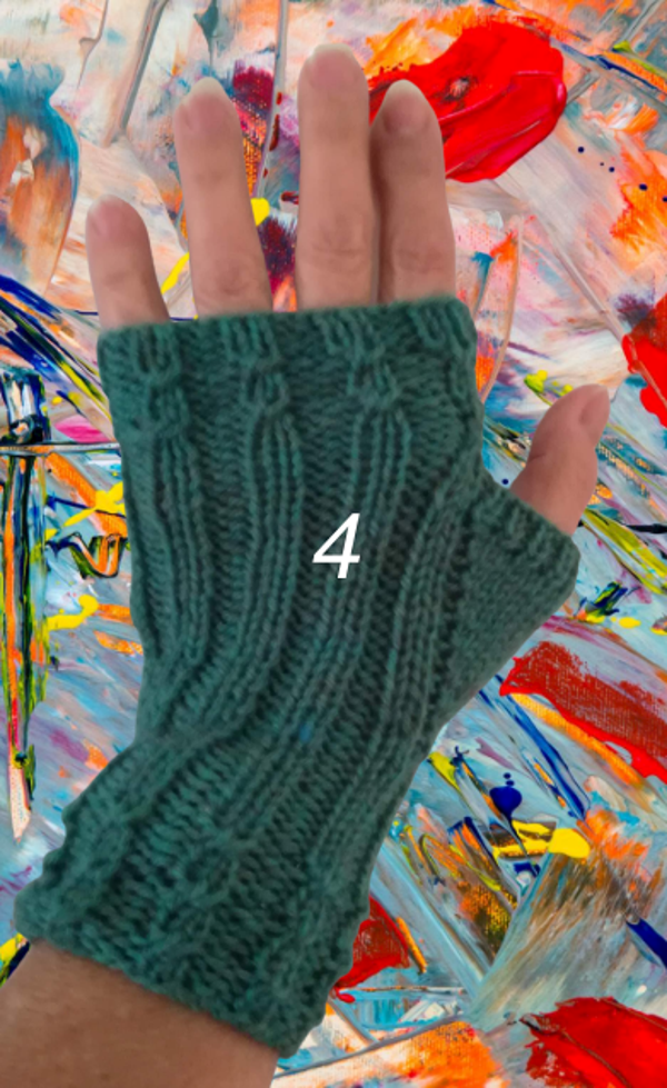 Fingerless Gloves - green 4