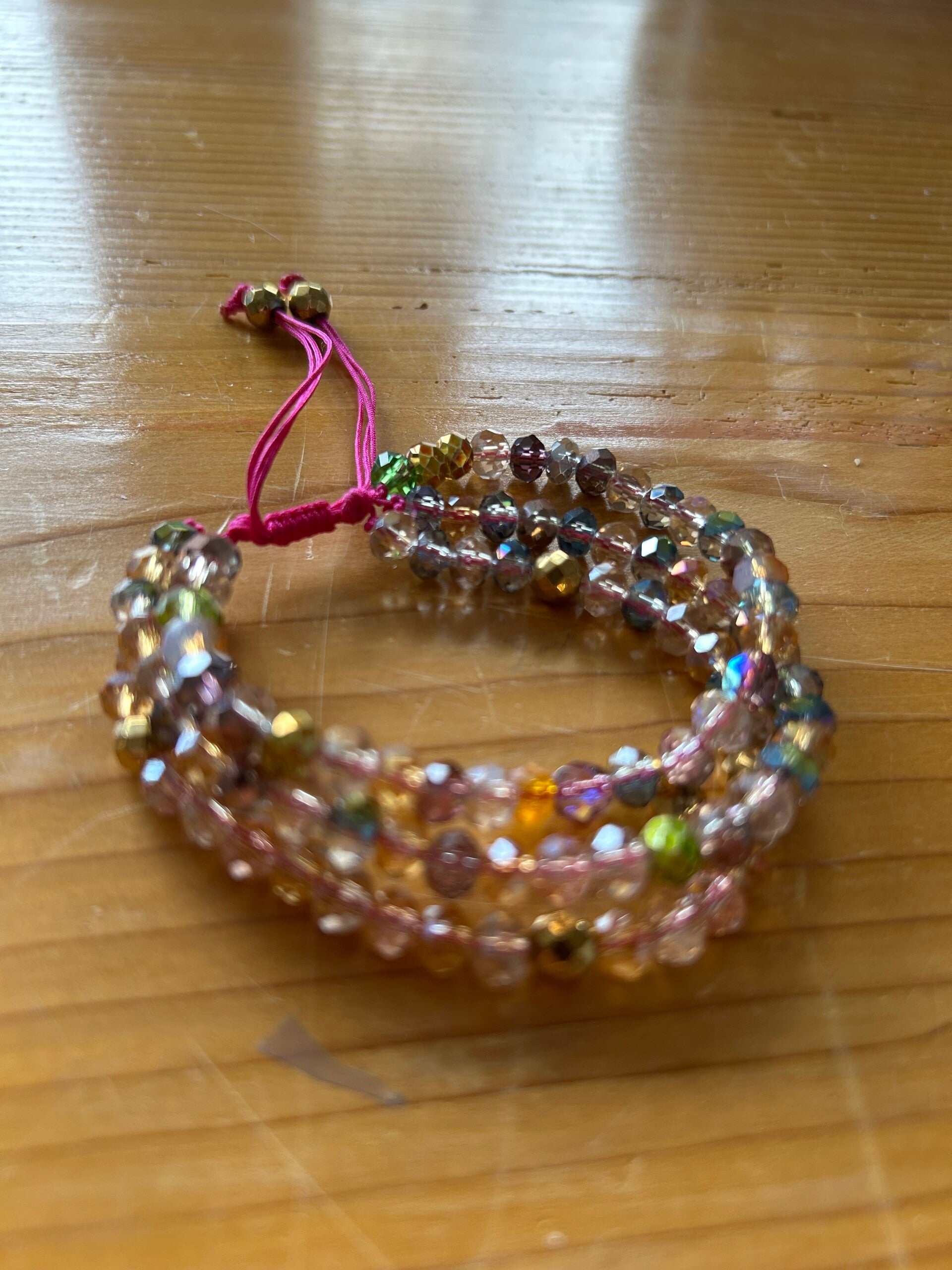 Perlenarmband schimmernde Kunstperlen