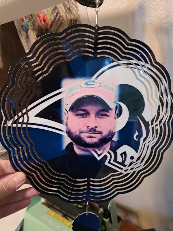 10in wind spinner