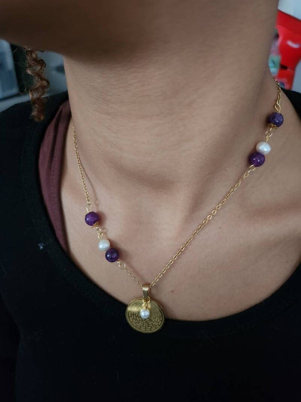 collier , perles naturelles