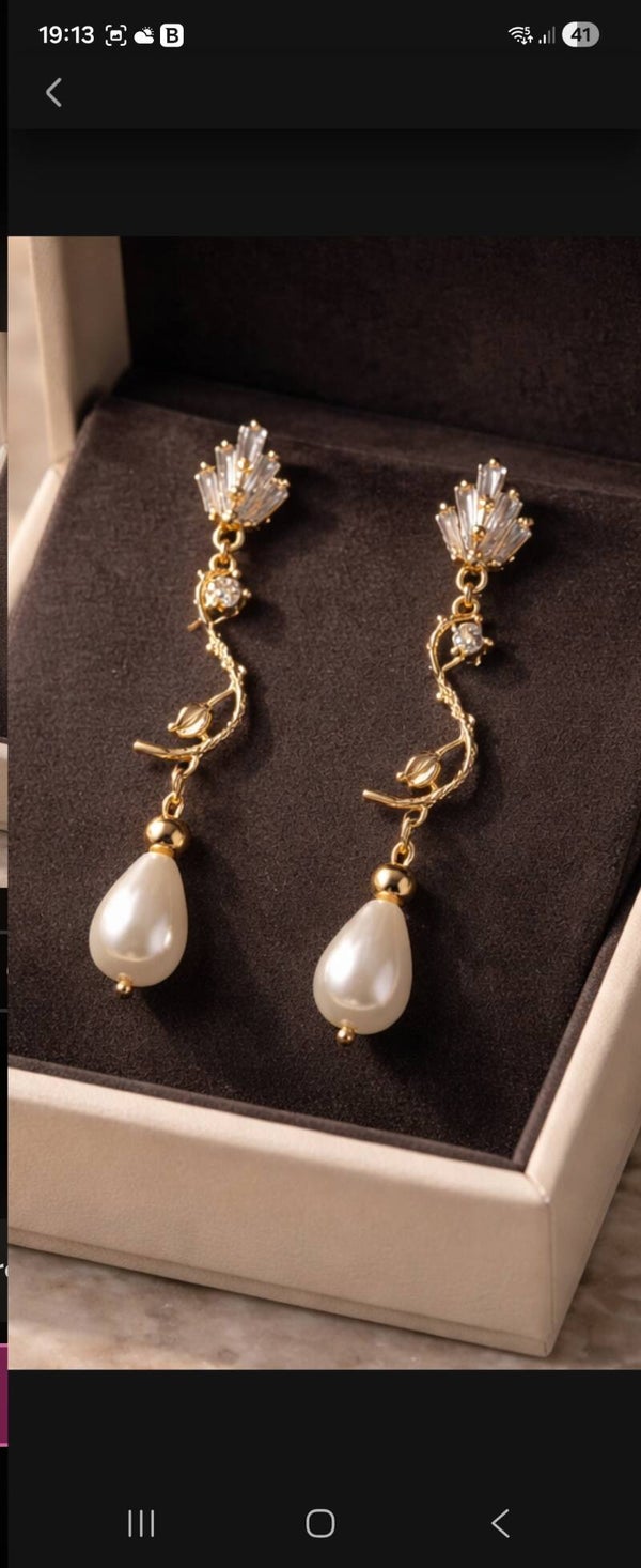 Boucles d’oreilles délicates en pierre naturelle et acier inoxydable doré ✨