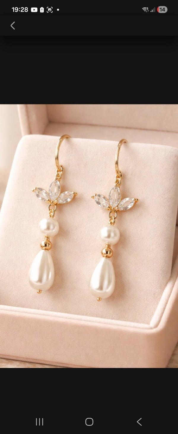 Boucles d’oreilles délicates en pierre naturelle et acier inoxydable doré