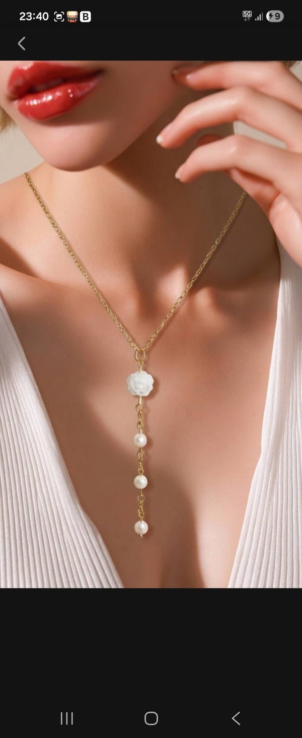 Collier en perles d'eau douce & nacre " Demoiselles d'honneur "