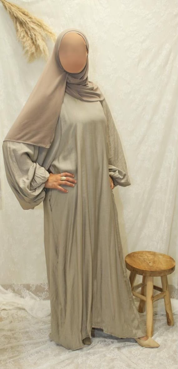 Taupe dress with puff sleeves
