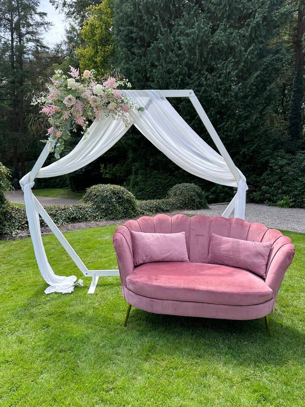 Backdrop wit hexagon