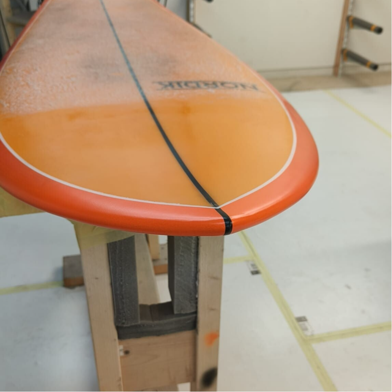 surfboard surfplank fish tail nose ding schade reparatie repair epoxy glasweefsel glasfiber filler