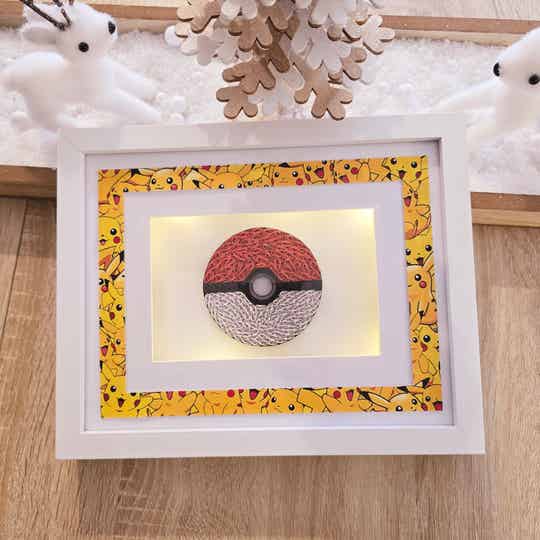 Cadre lumineux "Pokéball" - Décoration Pokémon en papier
