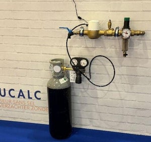 Installatie van SoluCalc CO₂-waterontharder door HydroTech in Limburg