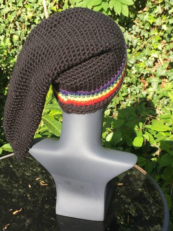 Pride "Nissehue" (pointed beanie) - Rainbow / black