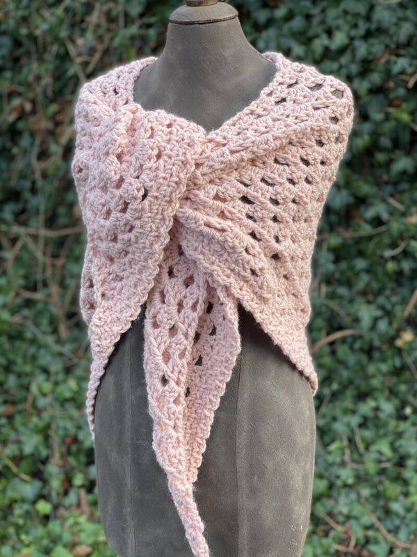 Chunky Hug - zacht roze, nul-wol. Mét fibula (speld)