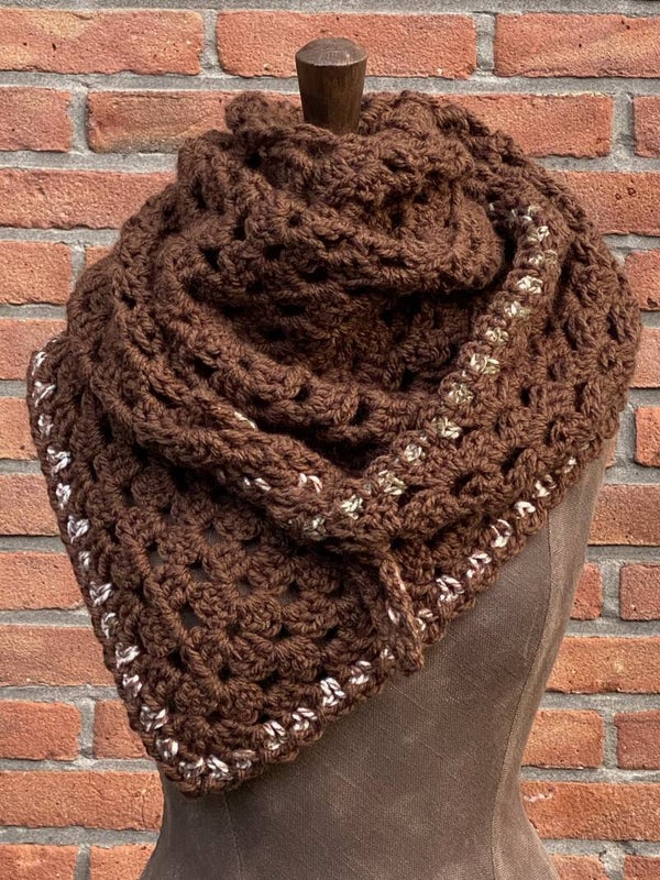 Chunky Hug - Greige (grey-beige) w/ subtle black edge, no-wool