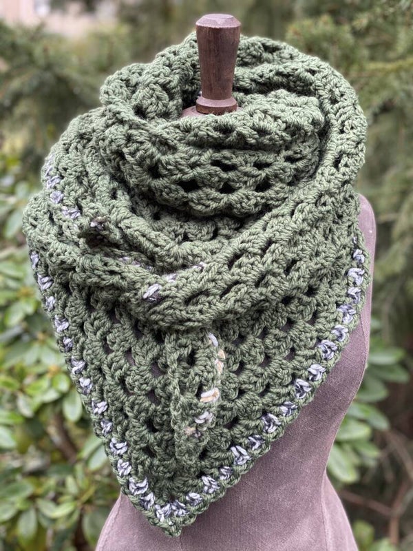 Chunky Hug - Soft Moss Green w/ subtle edge, no-wool