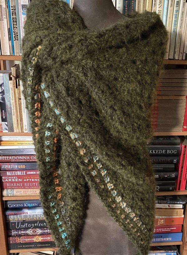 Big Hug - Olive green w/ a coloured edge