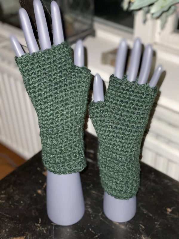Mittens - Dark Green, no-wool