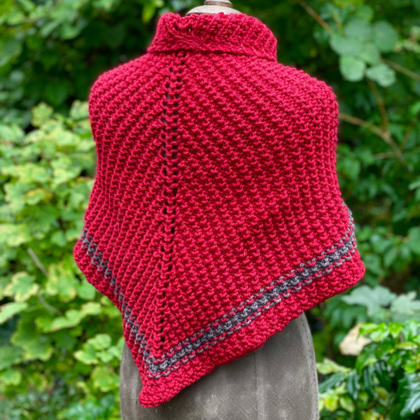 Hug - Donkerrood-Grijs, wol / Dark Red-Grey, wool.