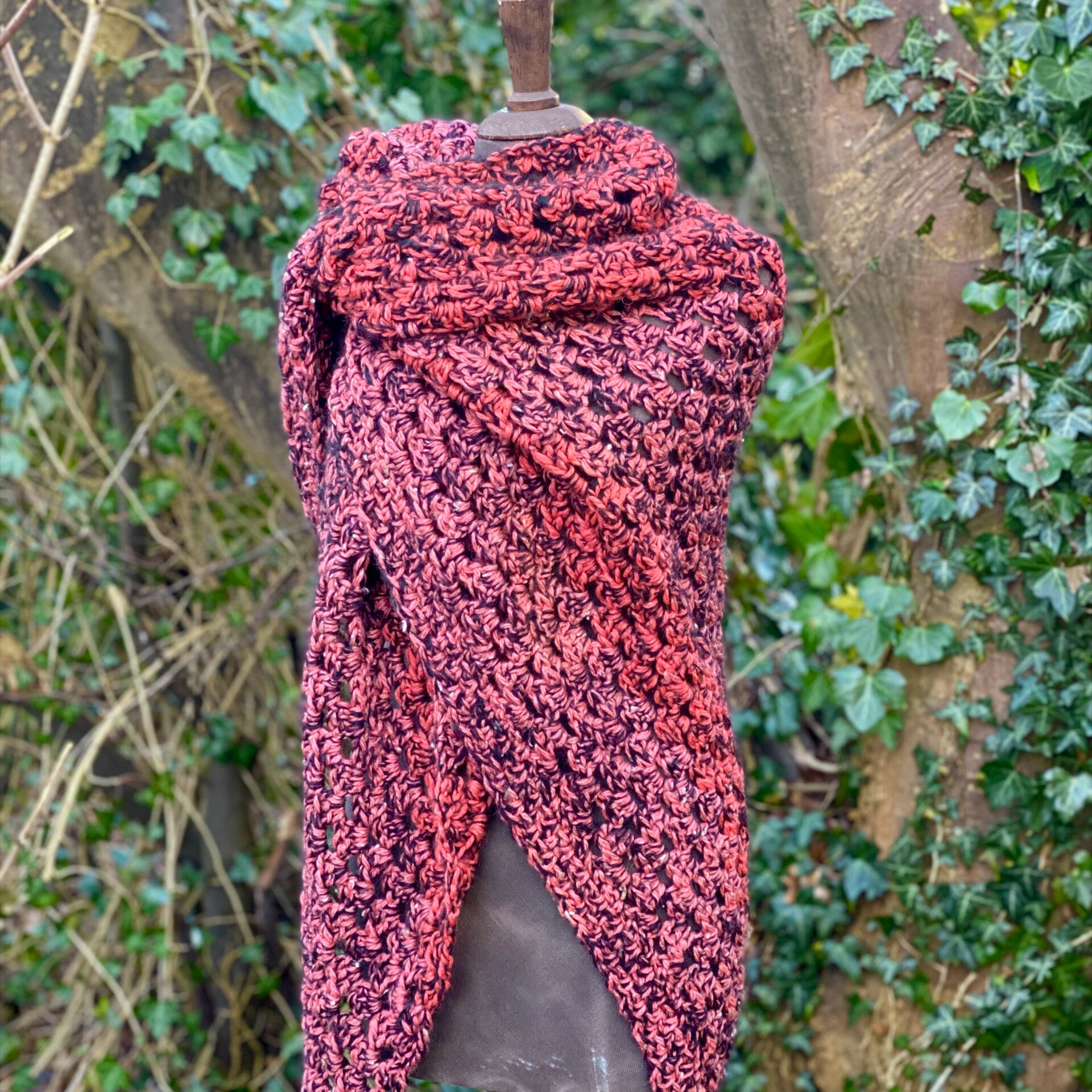 Big Hug - Zachtrood-Zwart / Soft Red-Black. Ruime doek / Large wrap