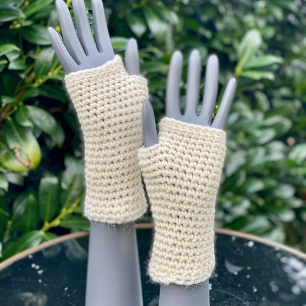 Mittens - Natuurwit / Offwhite. Dikke wol / Thick wool