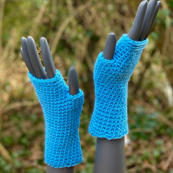 Mittens - Lichtblauw / Lightblue. Wol / Wool