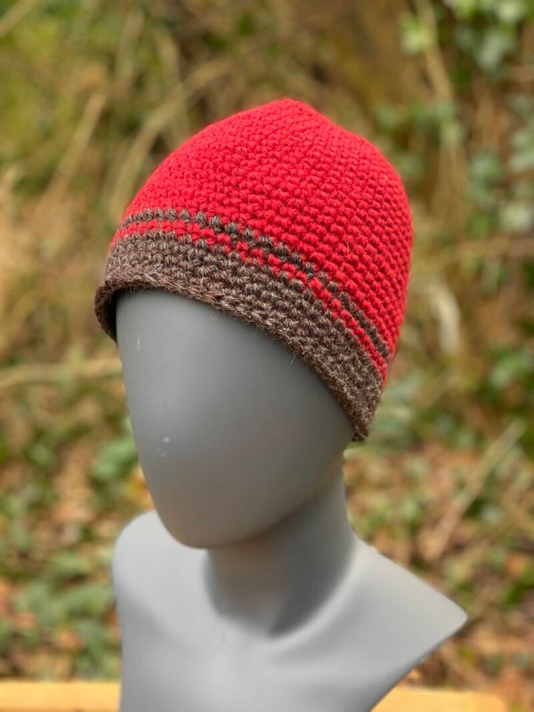 Birka Beanie - Donkerrood-bruin. Wol / Dark red-brown. Wool