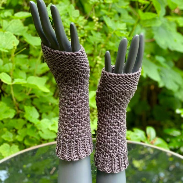 Armwarmers - Steenbruin / Stonebrown. Merinowol / Merino wool.