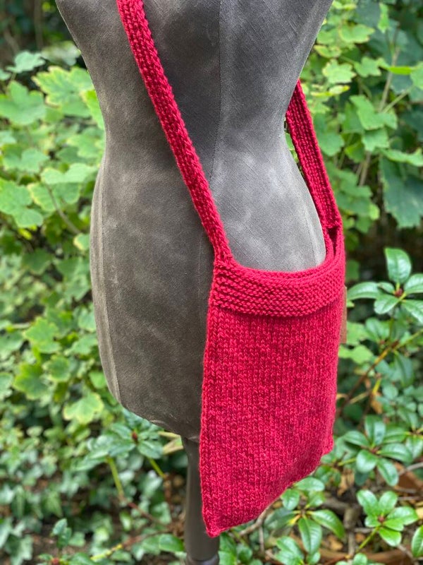 Tote of Holding - Donkerrood / Dark Red