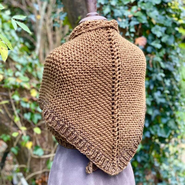 Hug - Olijf Bruin / Olive Brown. Nul wol / No wool.