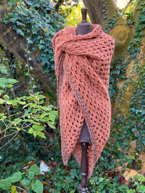 Big Hug - Hazelnootbruin, m zijde / Hazelnut brown, w silk