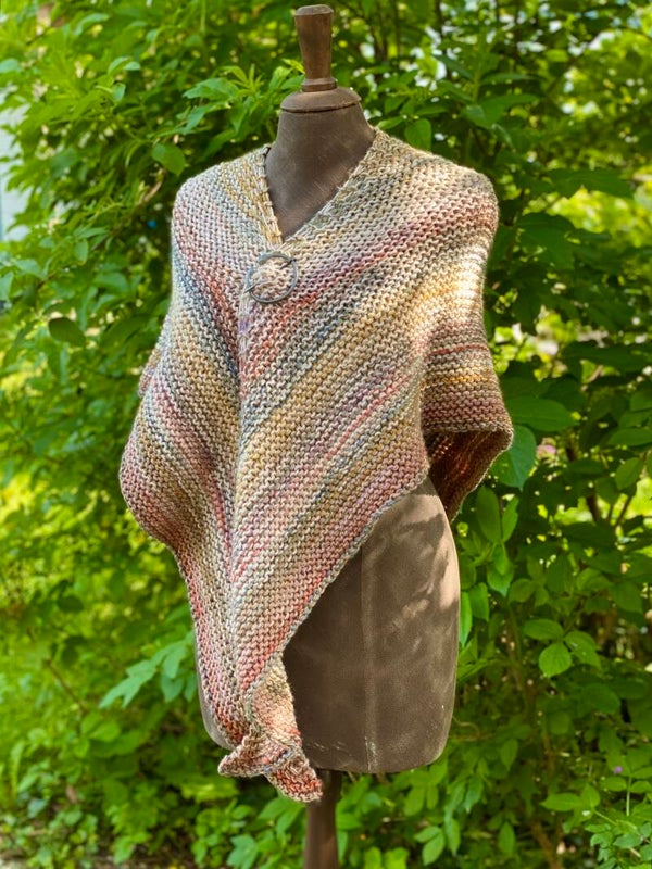 Hug - Spring. NulWol. / Lente. NoWool. Incl fibula (speld / pin)