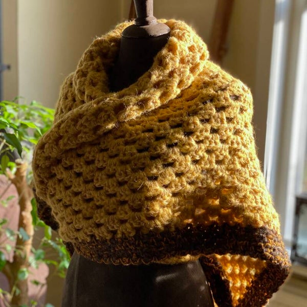 Big Hug - Geel m bruin-oranje rand / Yellow w brown-orange edging. Nul wol / No wool