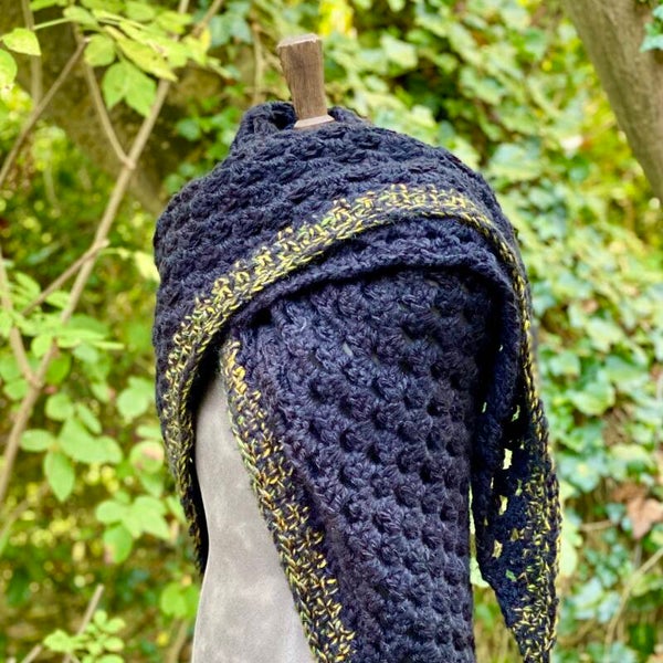 Big Hug - Zwart m geel-groene rand / Black w yellow-green edging