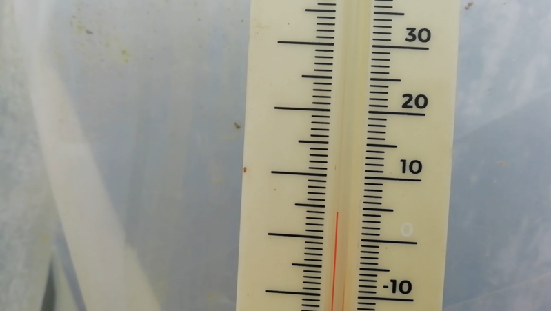 thermomètre à l'intérieur de ma serre