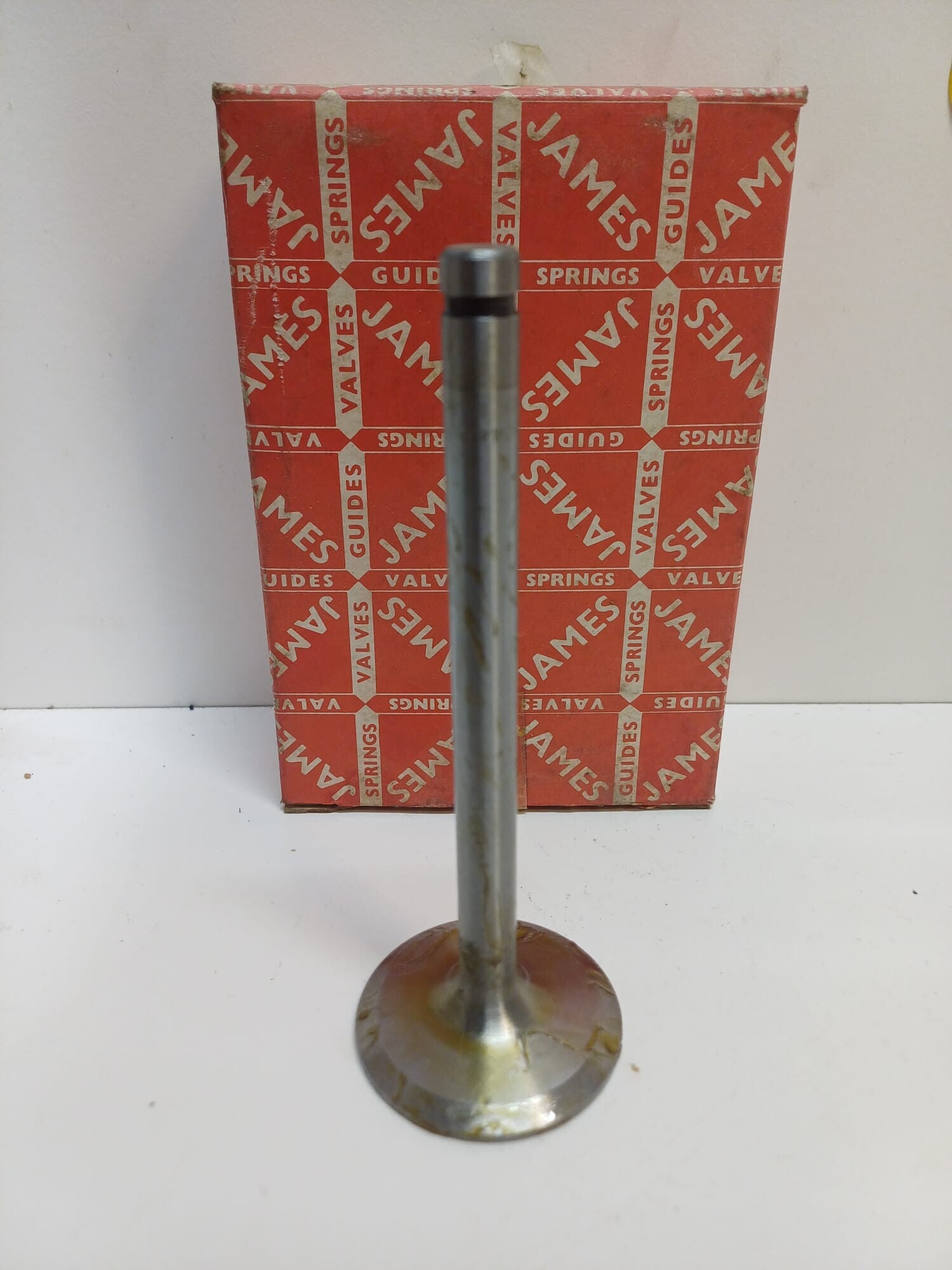 Valve Intake AMC Rambler 196ci l6  N.O.S (James 234438)