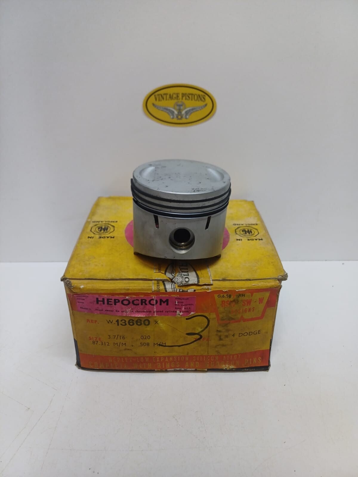 Dodge 241 Hemi v8 n.o.s Pistonset ( Hepolite w13660) cr 7.1 / 1