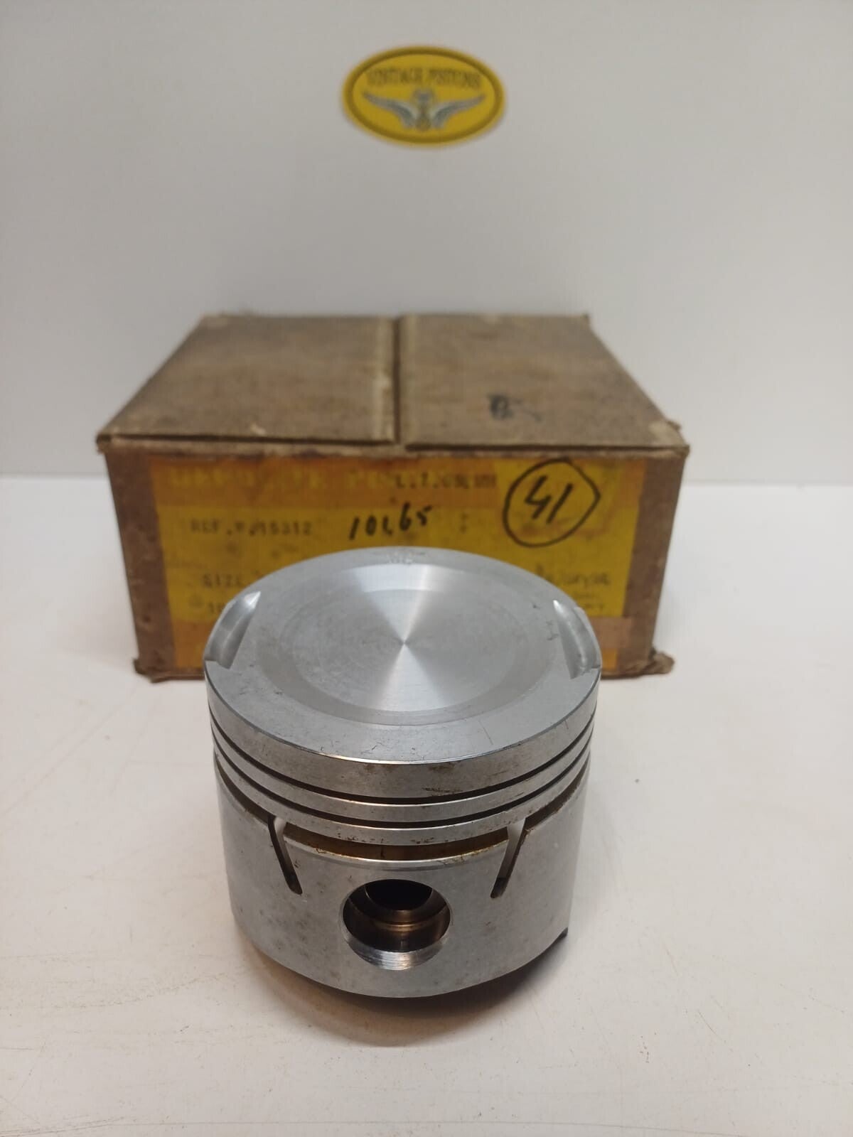 Dodge 354ci poly v8   n.o.s Pistonset ( Hepolite w15312)