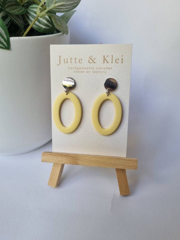 Hangers ovaal lichtgeel