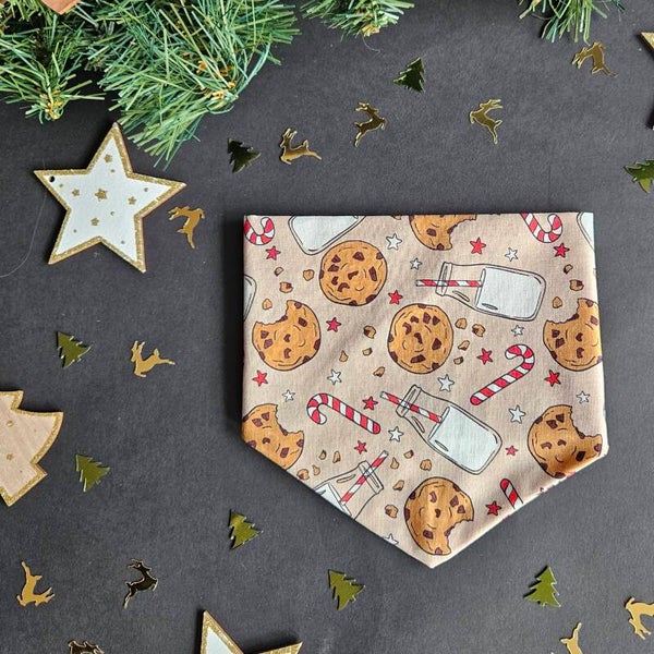 Limited edition kerst honden bandana Santa's Cookies & Milk