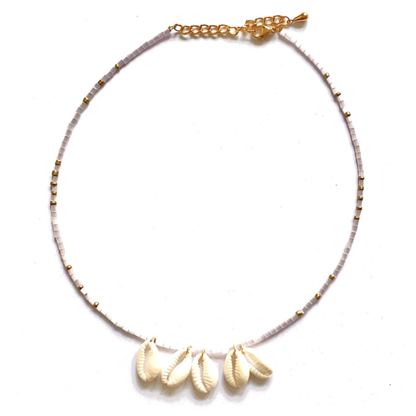 A lot of shells necklace pink gold