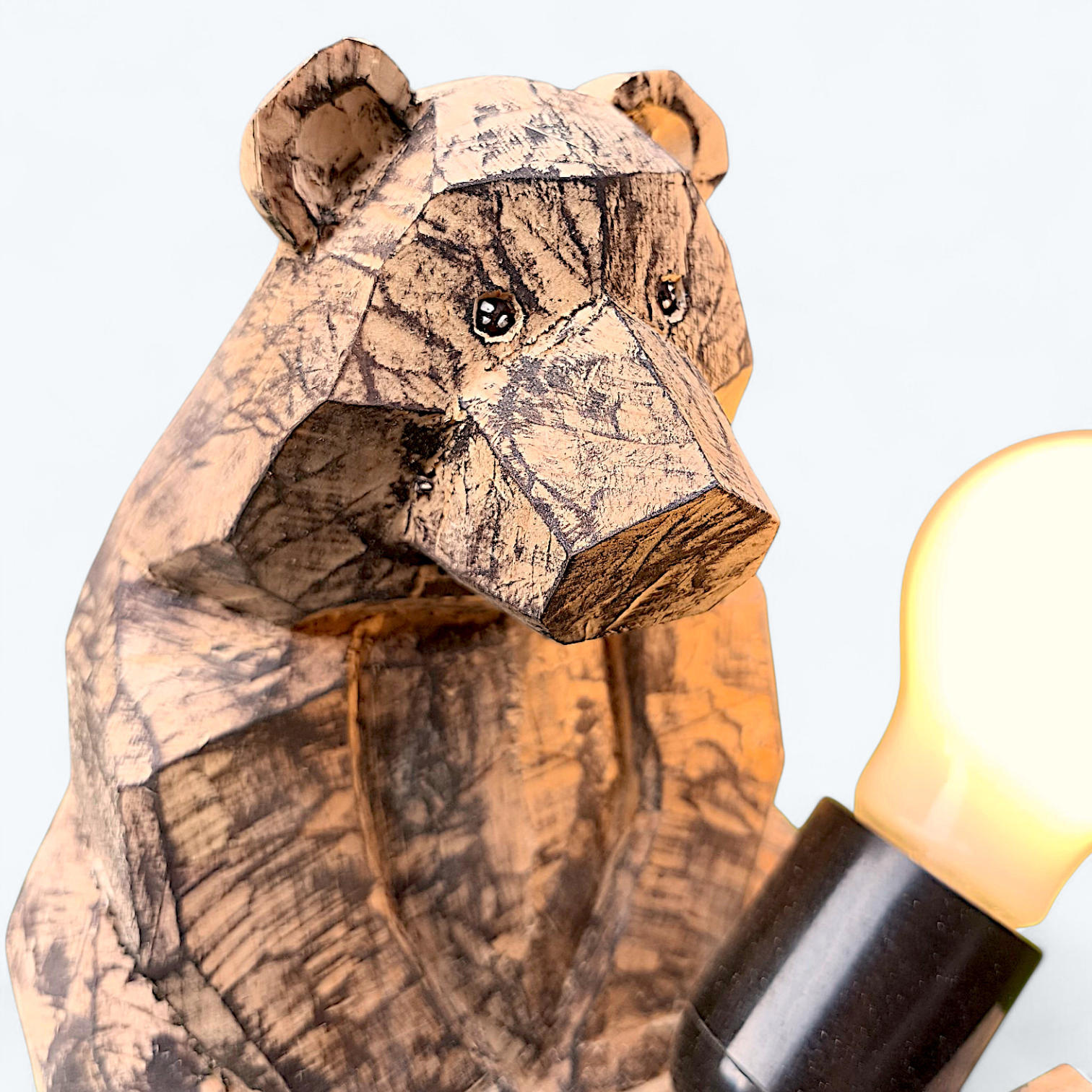 lampada orso in legno di cirmolo